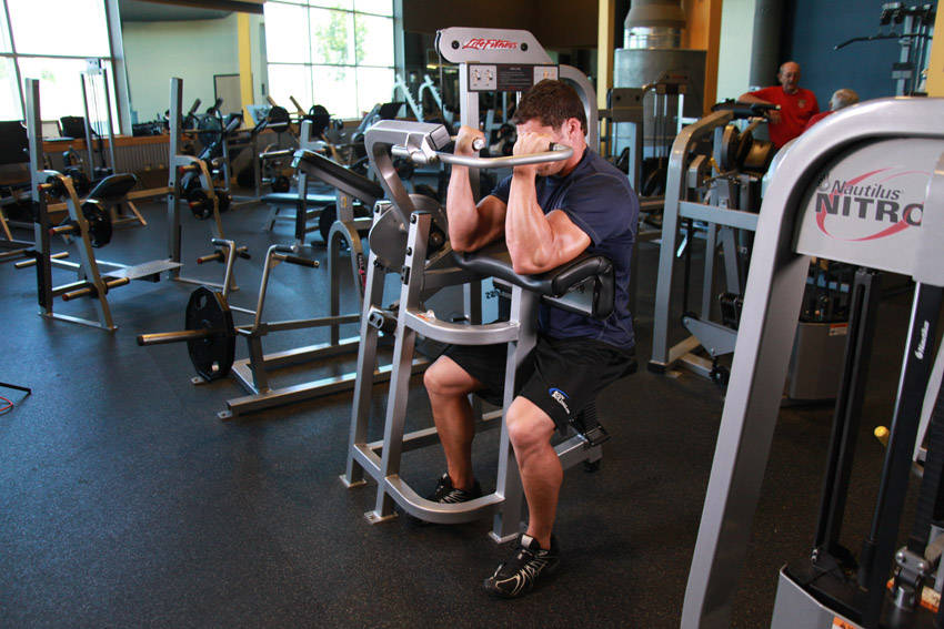 Machine Preacher Curls
